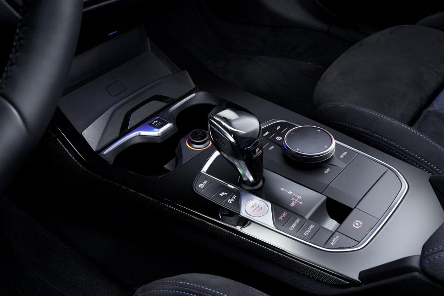 Детали интерьера BMW M135i xDrive (F40) 2019 года  (WW) (фото 53 из 189)